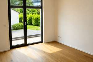Exklusiver Neubau | Erstbezug | Loggia  |  Garten | 2 Bäder | Designküche | Aufzug | TG | Smart Home – Schlehdornweg 56, 50858 Junkersdorf, Köln – Vorschaubild 6