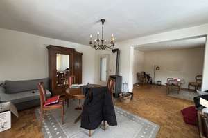 Sanierungsbedürftiges Zweifamilienhaus mit Entwicklungspotenzial in Burgweinting – Die vollständige Adresse der Immobilie erhältst du vom Anbieter., 93055 Burgweinting-Harting, Regensburg – Vorschaubild 5