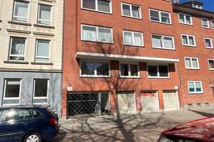 Frisch renovierte 3-Zimmer-Wohnung mit Balkon in Kiel-Gaarden