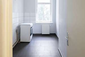 Prenzlauer Berg Klassiker | Bezugsfreie 2-Zimmer-Altbauwohnung mit Balkon! – Driesener Straße 29a, 10439 Prenzlauer Berg, Berlin – Vorschaubild 9