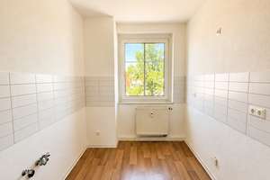 Helle 3-Raum-Wohnung mit großem Sonnenbalkon und neuem Badezimmer – Lortzingstr 23, 9119 Kapellenberg, Chemnitz – Vorschaubild 6