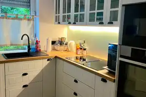 Attraktive und gepflegte 5-Raum-Doppelhaushälfte mit gehobener Innenausstattung und EBK in Rödermark – Hauptstraße 33A, 63322 Offenbach (Kreis) – Vorschaubild 2