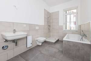 Renovierte 3-Zimmer-Altbauwohnung mit Süd-Balkon und modernem Bad – Die vollständige Adresse der Immobilie erhältst du vom Anbieter., 4155 Gohlis-Süd, Leipzig – Vorschaubild 3