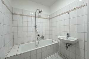 Altbauwohnung zum Ankommen: Helle 3-Zimmer-Wohnung mit Balkon in Dresden-Pieschen – 1129 Pieschen-Nord/Trachenberge, Dresden – Vorschaubild 12