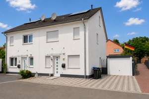 Familienglück in ruhiger Lage von Bergkamen – gepflegte Doppelhaushälfte mit Garten und Garage – Die vollständige Adresse der Immobilie erhältst du vom Anbieter., 59192 Bergkamen – Vorschaubild 2