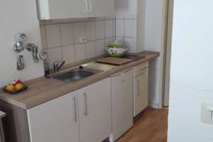 Gepflegte 1-Raum-EG-Wohnung mit Balkon und Einbauküche in München-Milbertshofen – Graf-Konrad-Strasse 19, 80809 Am Riesenfeld, München – Vorschaubild 6