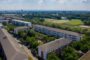 Modern, großer Balkon, hervorragende Wärmedämmung, absolut ruhig – Oheriedentrift 20, 30539 Bemerode, Hannover – Vorschaubild 2
