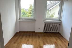 Wohnen mit Charakter: 4-Zimmer-Wohnung in Köln-Sürth