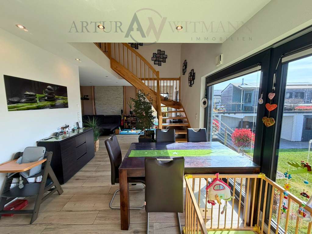 Immobilie in Schwanau - Selten am Markt: Einfamilienhaus mit Einliegerwohnung + extra Einheit | Baujahr 2017 - Bild 2