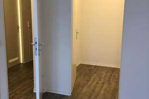 3-Raumwohnung mit Badewanne sucht neue Mieter*innen! – Rottwerndorfer Str. 3, 1257 Leuben (Stadtteil), Dresden – Vorschaubild 4