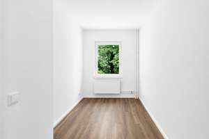 Erstbezug nach Sanierung – gepfl. 2-Zi-Whg, 45 m² mit offener EBK & modernem Tageslichtbad – Die vollständige Adresse der Immobilie erhältst du vom Anbieter., 12247 Lankwitz, Berlin – Vorschaubild 4