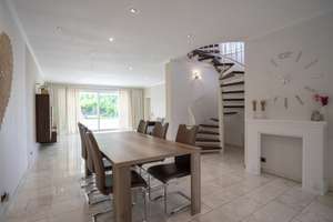 Exklusiver Wohnbereich einer luxuriösen Villa.  – Wassenberger Straße 10B, 52525 Heinsberg – Vorschaubild 8