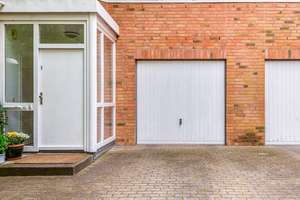 Eine sichere Entscheidung. Große Doppelhaushälfte im Wohnpark Falkenstein, Garten, Terrasse, Garage. – Die vollständige Adresse der Immobilie erhältst du vom Anbieter., 22559 Rissen, Hamburg – Vorschaubild 34