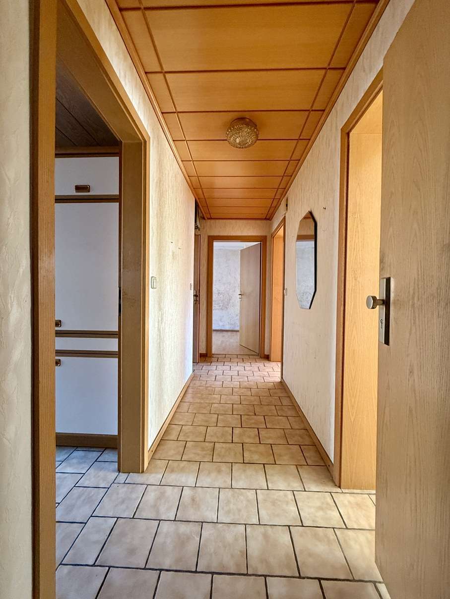 Eigennutzung oder Kapitalanlage voller Potenzial - 3-Zimmer-Erdgeschosswohnung mit Balkon, Helmstedt Kreis – Bild 2