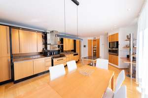 EXKLUSIVE PREMIUM-VILLA IN BESTLAGE ! BURGBLICK - HALLENBAD - TIEFGARAGE - SPA - – Schweitzerstraße 7, 84489 Burghausen – Vorschaubild 12