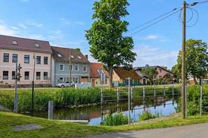 Raumwunder mit Personenlift, Gäste-Bungalow, Kanalblick & kleinem Bootsanleger!! – Die vollständige Adresse der Immobilie erhältst du vom Anbieter., 16384 Wandlitz – Vorschaubild 1