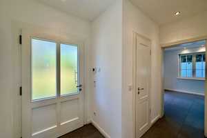 Elegantes Einfamilienhaus zzgl. 2-Zimmer Appartement & Pool in vornehmer Lage -Düsseldorf-Hubbelrath – Düsseldorf – Vorschaubild 4