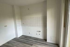 ERSTBEZUG NACH SANIERUNG: GUTGESCHNITTENE, HELLE 1 ZKBB-WHG FÜR EINEN BERUFTÄTIGEN SINGLE AB SOFORT – 67059 Nord-Hemshof, Ludwigshafen am Rhein – Vorschaubild 8