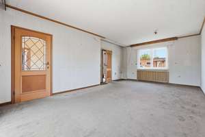 Gut aufgeteilter Bungalow in Köln-Stammheim – Wohnen in unmittelbarer Rheinlage – Die vollständige Adresse der Immobilie erhältst du vom Anbieter., 51061 Stammheim, Köln – Vorschaubild 3