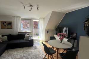 Helle 4-Zimmer-Dachgeschosswohnung mit Balkon