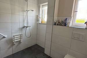 Zentrumsnahes Wohnhaus mit Einliegerwohnung in Bodenmais – viel Platz, schöner Garten uvm. – Die vollständige Adresse der Immobilie erhältst du vom Anbieter., 94249 Bodenmais – Vorschaubild 8