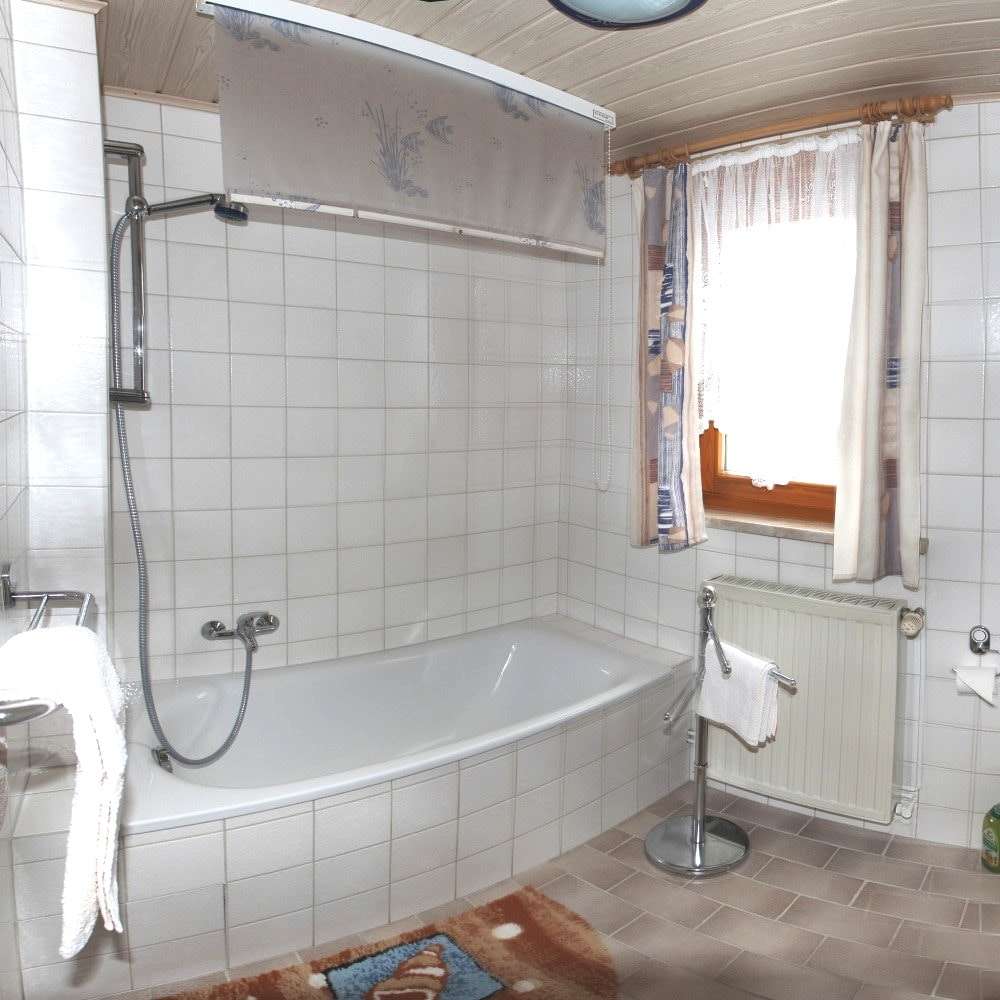 Immobilie in Johanngeorgenstadt - Schönes Wohnhaus - freie Fewo im DG   - Bild 5