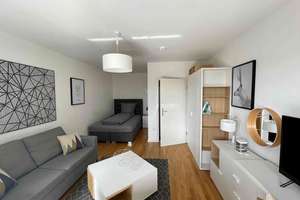 Möbliert und schick! Sanierte und voll möblierte 1-Zimmer-Wohnung mit Balkon – St.-Blasien-Str. 1a, 80809 Am Luitpoldpark, München – Vorschaubild 2