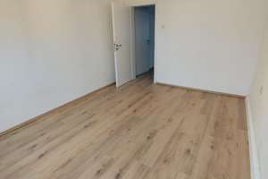 Gemütliche 2-Zimmer-Dachgeschosswohnung in Remscheid – zentral gelegen! – Baustraße 7, 42853 Scheid, Remscheid – Vorschaubild 2