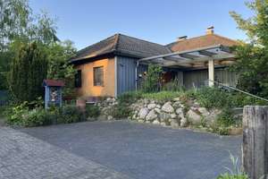  Bungalow in phantastischer Lage und großem Grundstück - als Wohnhaus,  Praxis, Kanzlei oder Landw. 