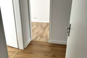 Frisch sanierte 2-Zimmer-Wohnung mit Küche in Wuppertal Barmen | Zweitbezug – Baumhof 8, 42289 Heckinghausen, Wuppertal – Vorschaubild 2
