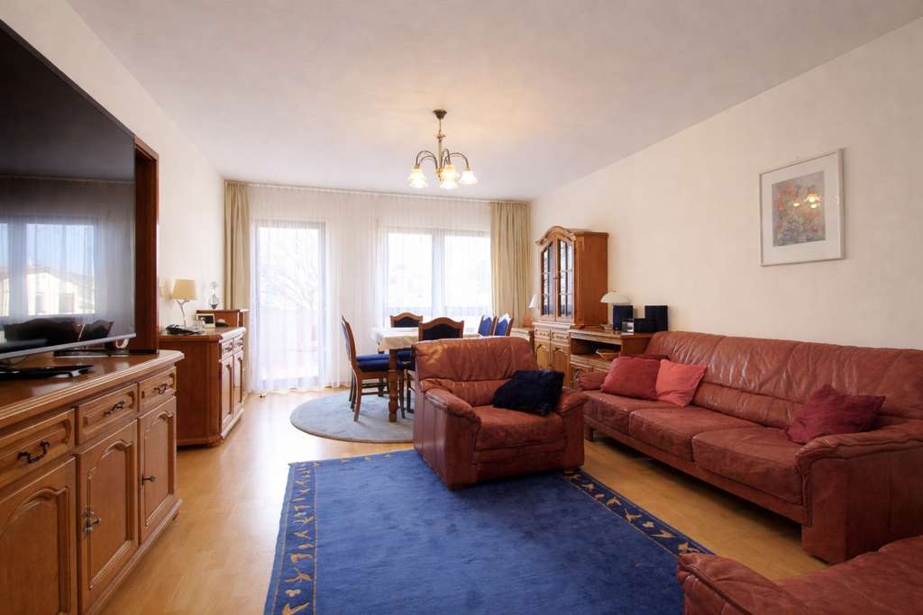 Immobilie in Hockenheim - Gemütliche 3 Zimmer Wohnung mit Balkon und 2 Stellplätzen in 
ruhiger & zentraler Lage! - Bild 3