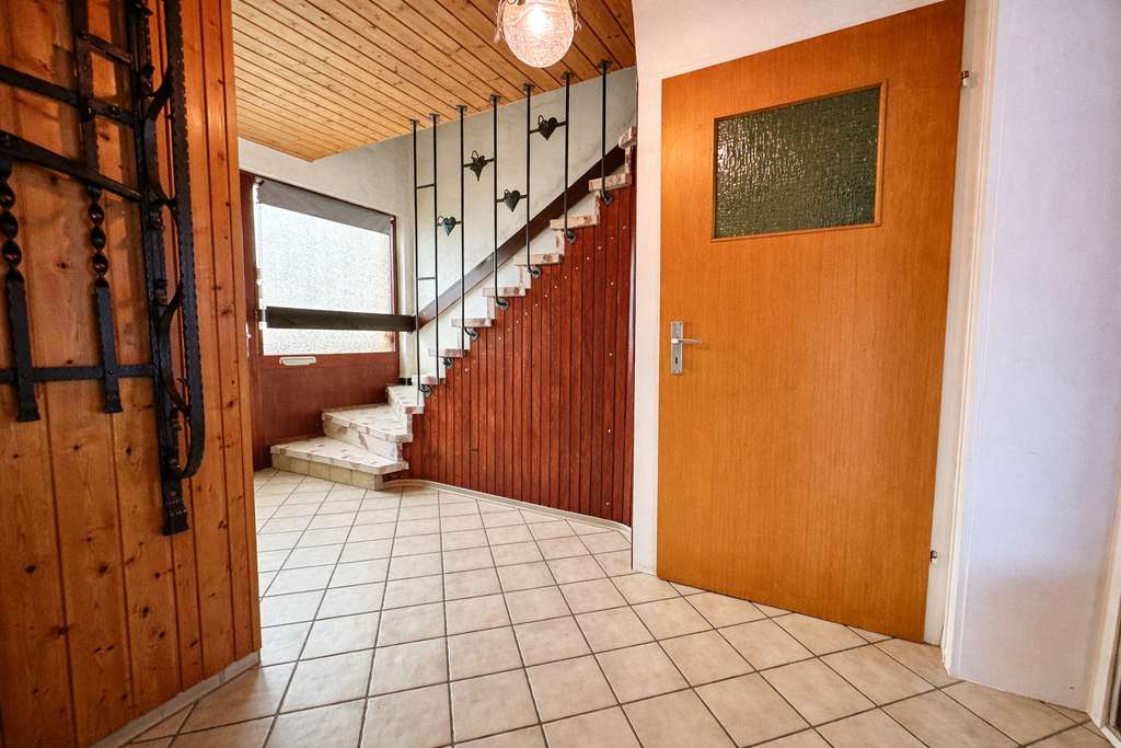 Immobilie in Forbach - Charmante Doppelhaushälfte in ruhiger Lage von Forbach im Ortsteil Gausbach mit viel Potenzial - Bild 4