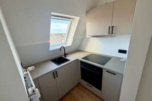 Moderne, frisch sanierte Dachgeschosswohnung – ideal für Singles, Studierende oder Kapitalanleger – Hamburger Chaussee 45, 24113 Hassee, Kiel – Vorschaubild 8