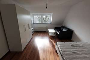 Ansprechende Dachgeschoss (3,5 Zimmer) in GE-Bülse