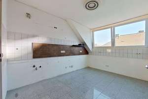 Großzügige 3-Zimmer-Dachgeschosswohnung mit Aufzug in Essen-Huttrop ca. 94m² – 45139 Südostviertel, Essen – Vorschaubild 3