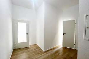"Frisch sanierte 2-Zimmer-Wohnung mit Balkon, Glasfaser und modernem Badezimmer" – Sebastian-Bach-Straße 18, 9130 Sonnenberg, Chemnitz – Vorschaubild 2