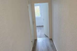Komplett sanierte 3 Zimmer Wohnung mit Balkon in Gelsenkirchen zu vermieten – Magdeburger Straße 49, 45881 Schalke, Gelsenkirchen – Vorschaubild 11