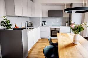 Moderne 3-Zimmer-Penthousewohnung, teilmöbliert, mit großer Terrasse – Top-Lage in Gerresheim – 40625 Gerresheim, Düsseldorf – Vorschaubild 2