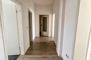 Charmante 3,5-Raumdachgeschosswohnung in Magdeburg mit Balkon – Wilhelm-Kobelt-Straße 25, 39108 Stadtfeld Ost, Magdeburg – Vorschaubild 2