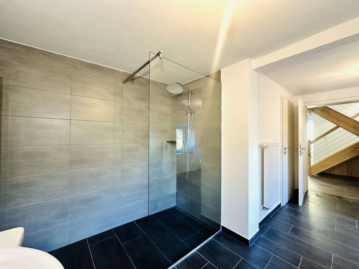 Immobilie in Simbach - Modern sanierte Doppelhaushälfte - Wohnkomfort auf drei Ebenen - Bild 3