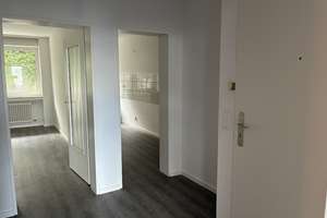 KR an CS am 27.01// MV zum 01.04 Ihr neues Zuhause in Uni nähe !! – Cronenberger Straße 357, 42349 Elberfeld, Wuppertal – Vorschaubild 2