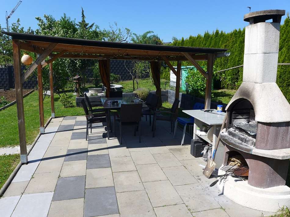 Freisitz mit Grillkamin