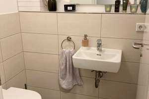 Attraktives 4,5-Zimmer-Reihenhaus mit gehobener Innenausstattung und EBK in Großhansdorf – Die vollständige Adresse der Immobilie erhältst du vom Anbieter., 22927 Großhansdorf – Vorschaubild 3