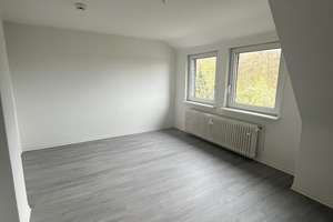 Frisch renovierte 2-Zimmer-Dachgeschosswohnung – ideal für Pendler in Salzgitter-Thiede – Pappeldamm 99, 38239 Thiede, Salzgitter – Vorschaubild 3