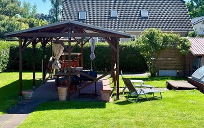 Großzügiges Haus mit Einliegerwohnung, Garten und Pool in ruhiger Lage von Karow