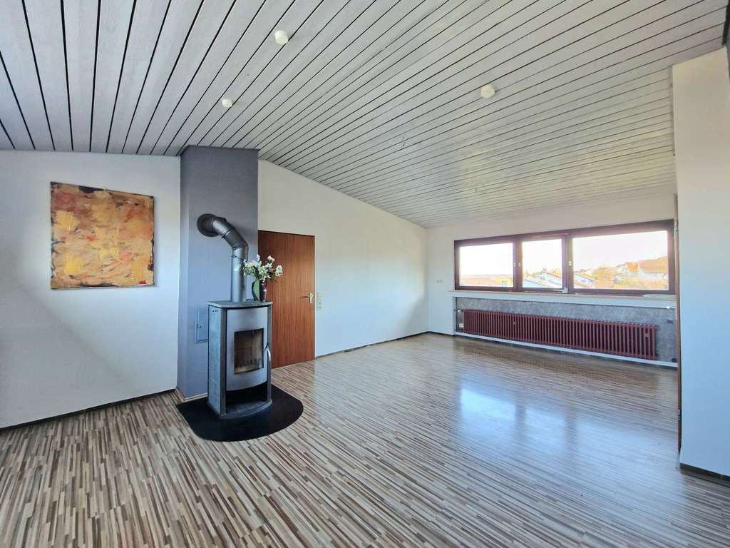 Immobilie in Aichwald - Wohnen & Arbeiten vereint - Haus mit großer Lagerfläche & flexibler Raumaufteilung - Bild 3