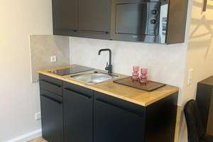 City-Apartement, frisch saniert, voll möbliert, bezugs- und provisionsfrei