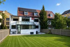 Immobilienrarität im Inneren Osten – exklusive Stadtvilla-Wohnung mit außergewöhnlichem Privatgarten – Die vollständige Adresse der Immobilie erhältst du vom Anbieter., 93055 Ostenviertel, Regensburg – Vorschaubild 2