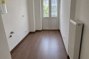 Fürth, Nähe Herrnstrasse ! Charmante sehr helle u. renovierte 2-Zi.-Altbauwhg. 65m² mit Balkon, 2.OG – 90762 Südliche Südstadt, Fürth – Vorschaubild 5