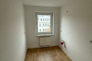 Gemütliche 3-Zimmer mit Balkon, Laminat und Wannenbad in ruhiger Lage! – Humboldtstraße 18, 9130 Sonnenberg, Chemnitz – Vorschaubild 7